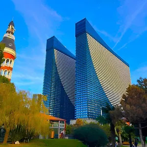 Luxury Living Orbi شقة